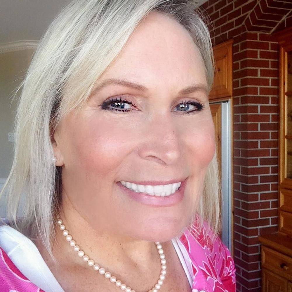 Meet your Posher, Crystal